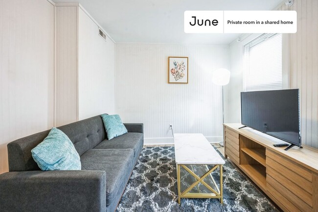 Building Photo - Room in Shared 4 bed/1.5 bath home