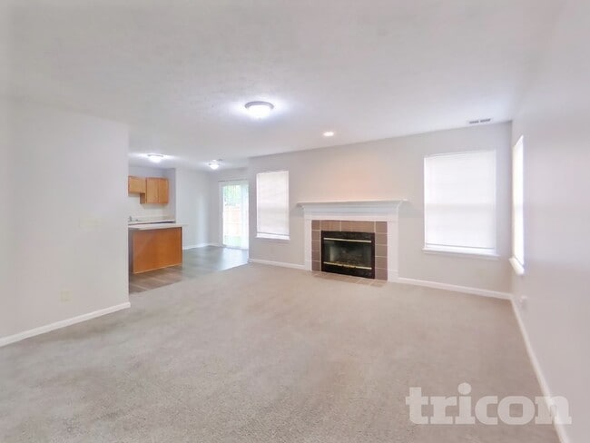Building Photo - 1022 Pine Mountain Way