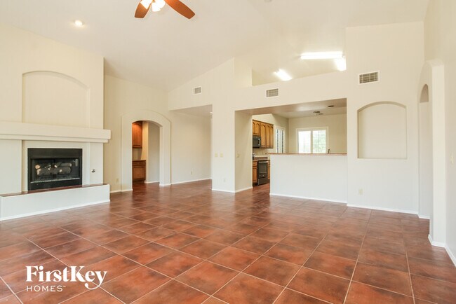 Foto del edificio - 8229 N Sombrero Point Dr