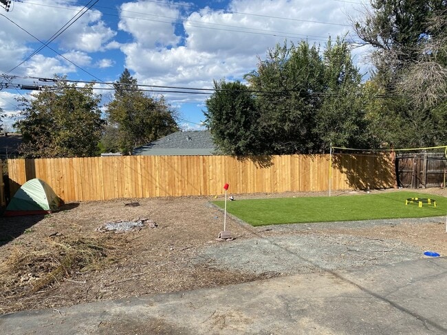 Building Photo - 2 Bedroom unit in Westminster