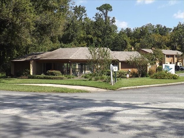 Primary Photo - 85 Debarry Ave