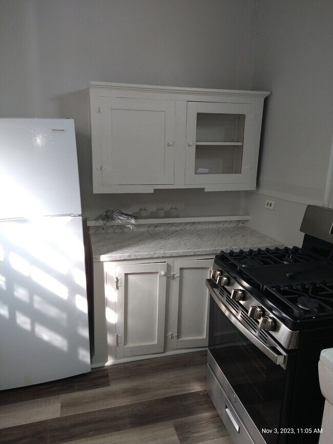 Foto del edificio - 822 E Carson St