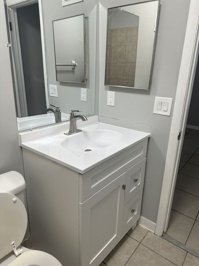 Foto del edificio - 3 Bedroom, 2 Bath Townhouse – Southeast Or...