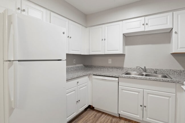 Building Photo - 3151 N Soaring Gulls Dr