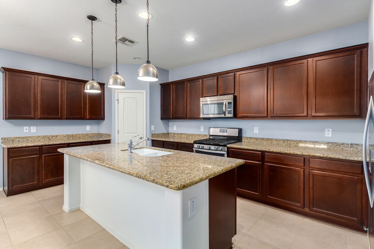 Primary Photo - SUPER ADORBS! 3 bed/2 bath home in Peoria!...