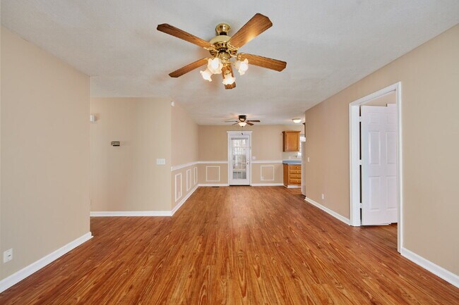 Building Photo - Coming Soon: 3BR, 2BA house