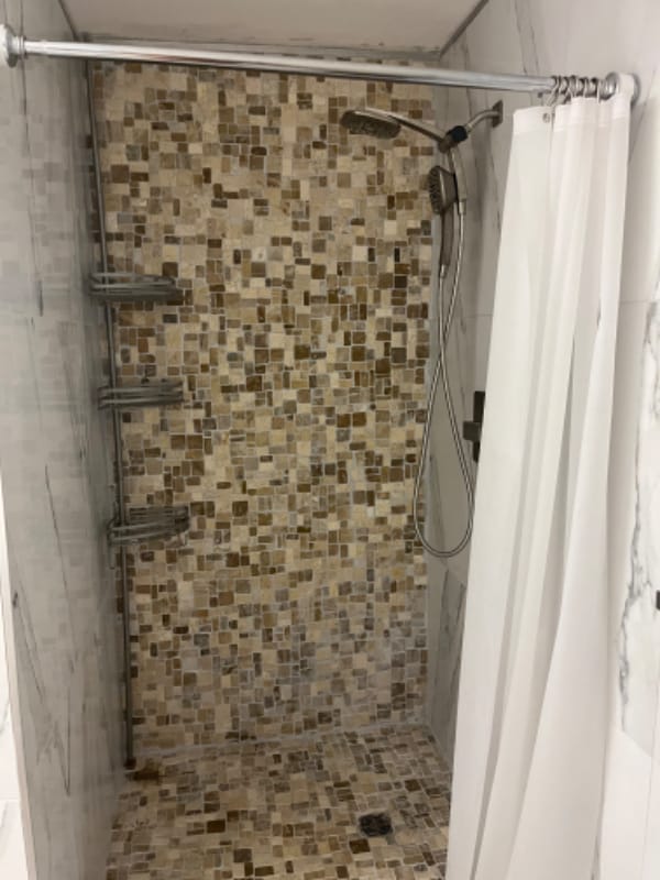 Foto del edificio - 425 Ena Rd