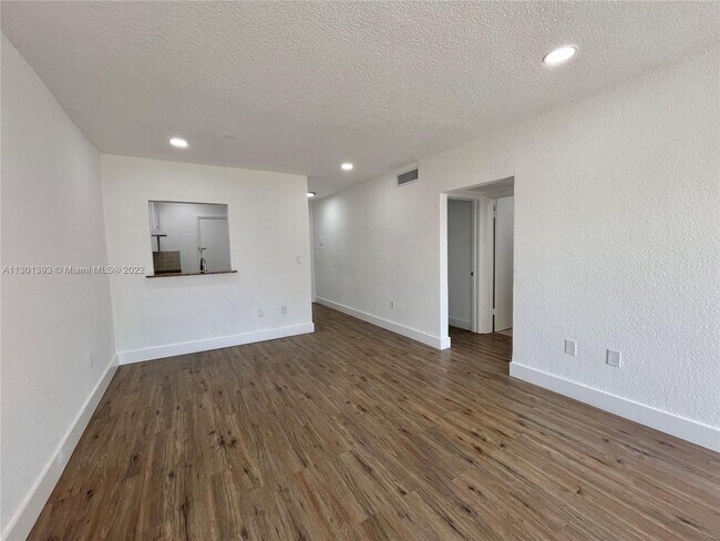 Building Photo - 13900 Lake Placid Ct