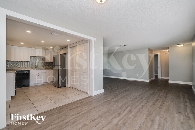 Foto del edificio - 3641 Windham Dr