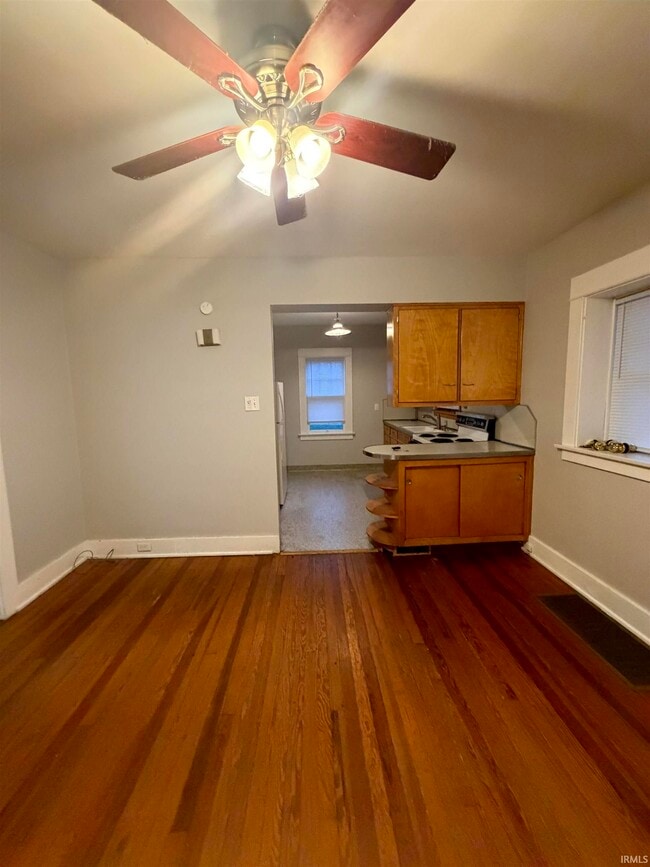 Foto del edificio - 1704 California Ave