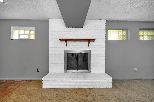 Foto del edificio - Anderson - Updated and spacious 3 bed 2.5 ...