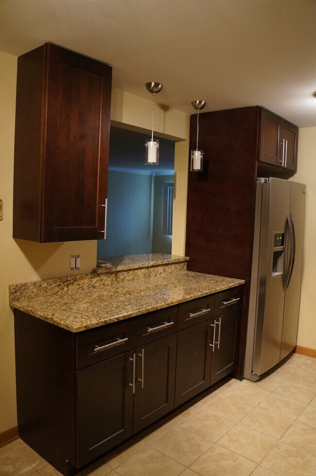 Foto del edificio - 712 Dempster St