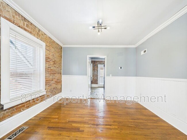Foto del edificio - 1033 E 5th St