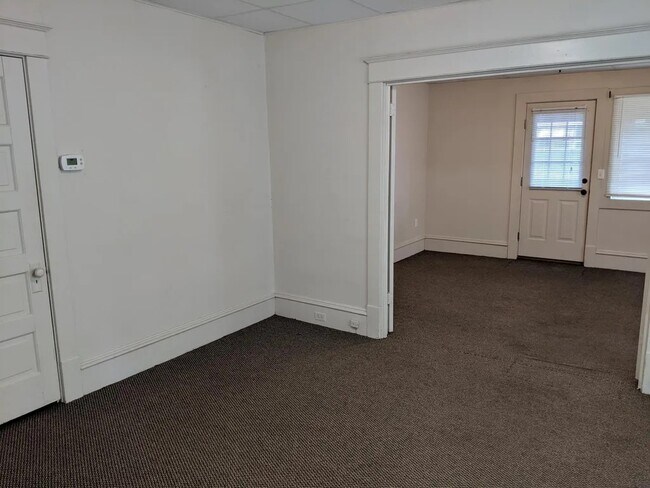 Foto del edificio - 220 Lloyd St