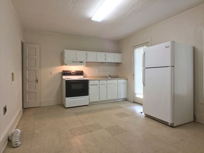 Foto del edificio - 829 E 32nd St