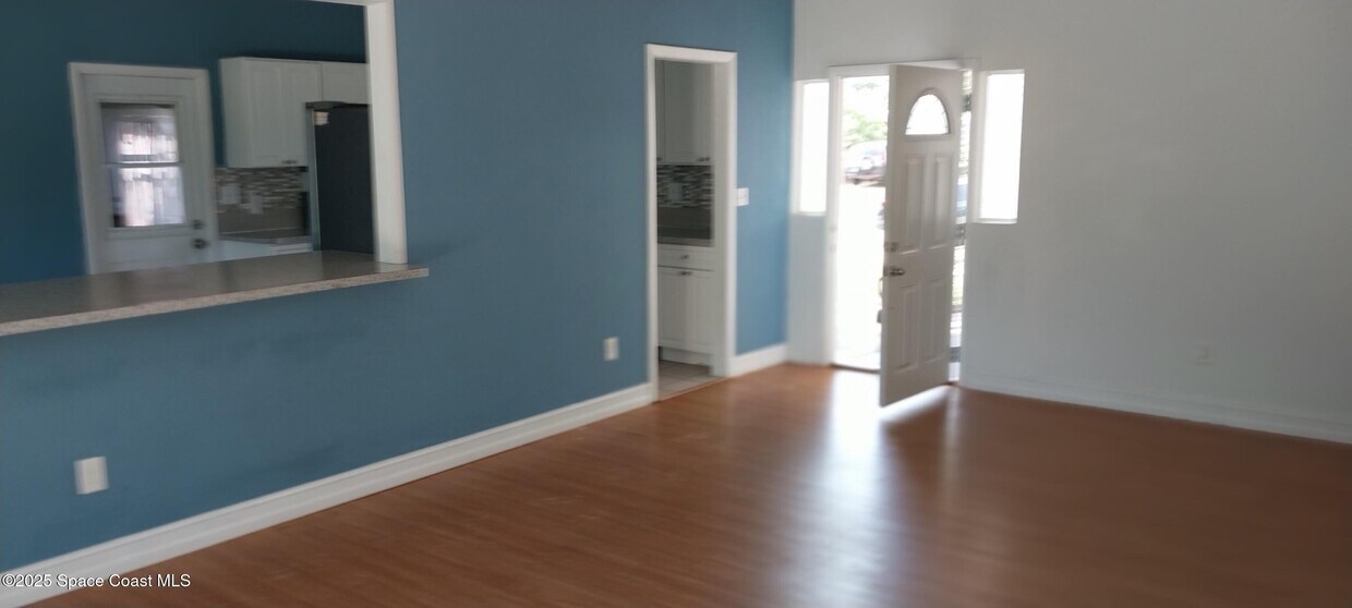 Foto principal - 855 Delano Rd
