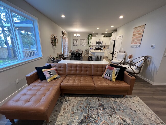 Living/dining room - 2311 Quail Run Ln S