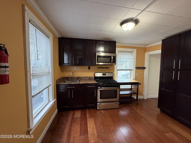 Foto del edificio - 406 4th Ave