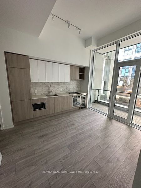 Photo principale - 2020 Bathurst St