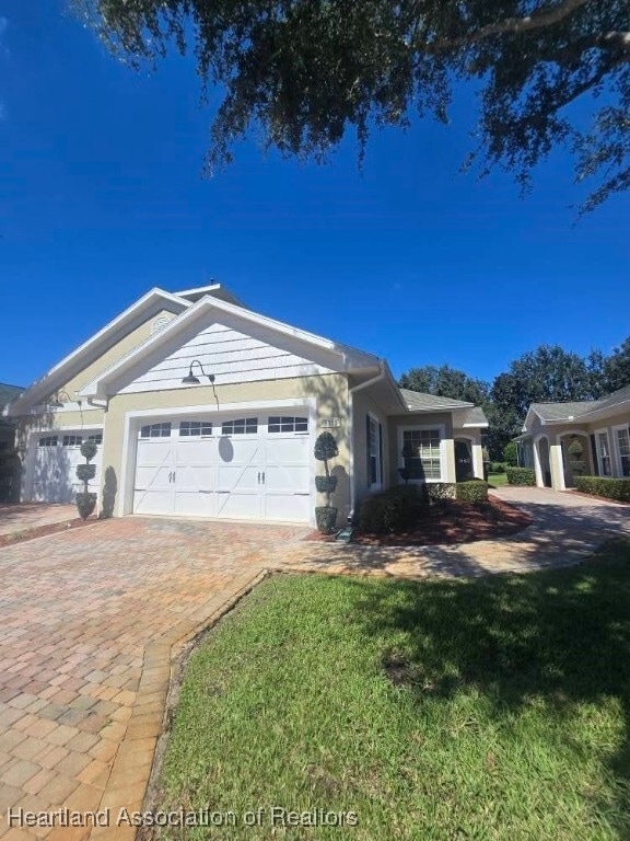 Foto principal - 5329 Surrey Ln