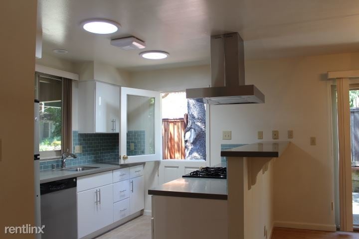 Primary Photo - 2 br, 2 bath Apartment - 2057 Donald Dr