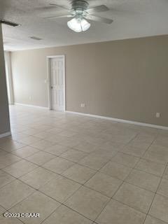 Foto del edificio - 2823 Queen Palm Dr