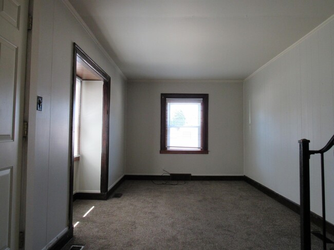 Foto del edificio - 321 W Elm St
