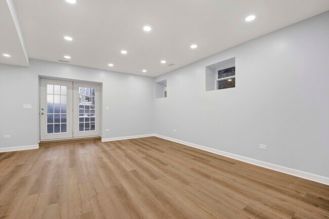 Foto del edificio - 2329 N Geneva Terrace