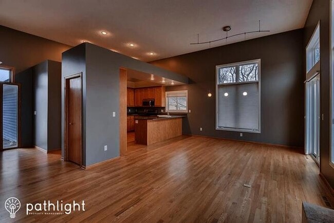 Foto del edificio - 8009 Hemlock Circle, Eden Prairie, MN, 55347