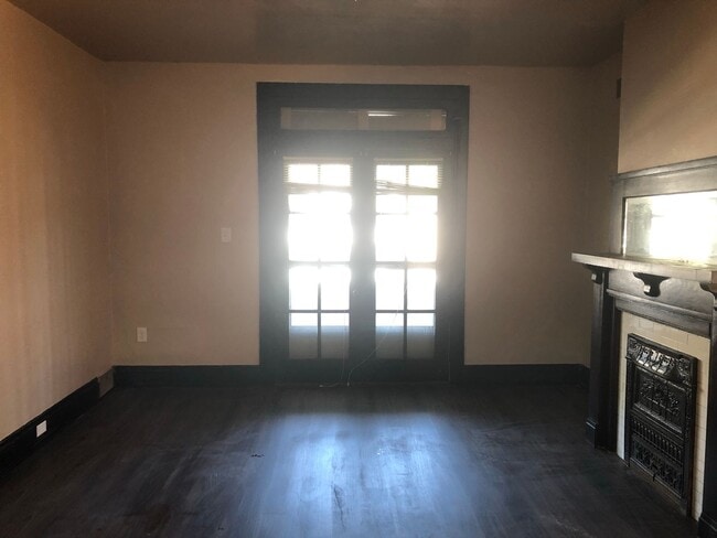 Photo - 1113 Broadway Ave Apartment