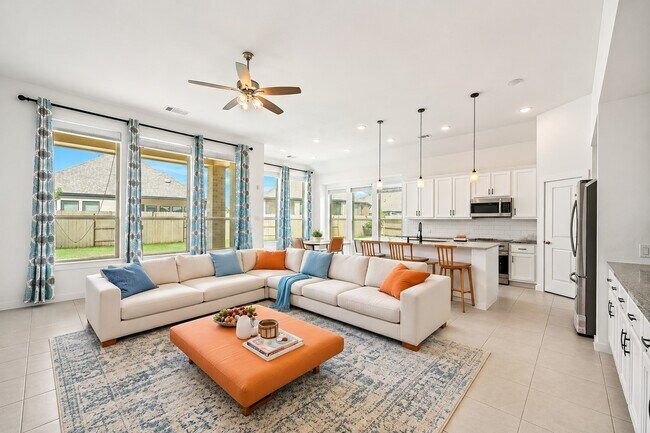 Foto del edificio - 2221 Forest Trace Ln