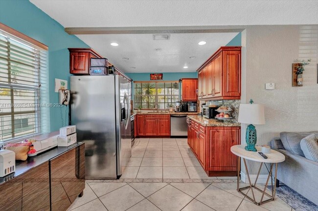 Foto del edificio - 7533 Johnson St