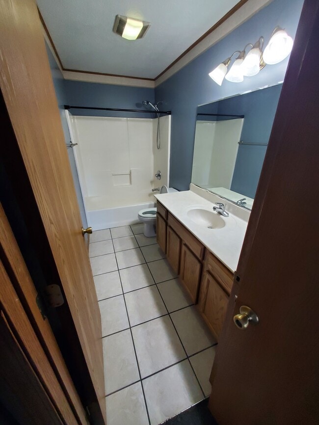 Master bath - 2450 Hopkins Dr