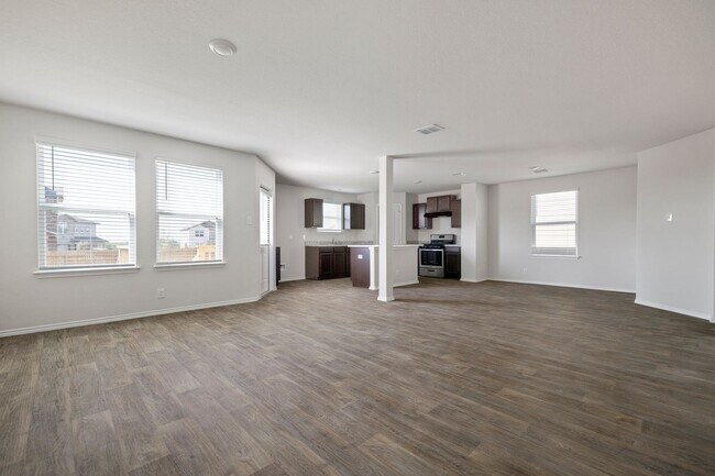 Building Photo - Beautiful 4-Bedroom Home in Kendall Brook ...