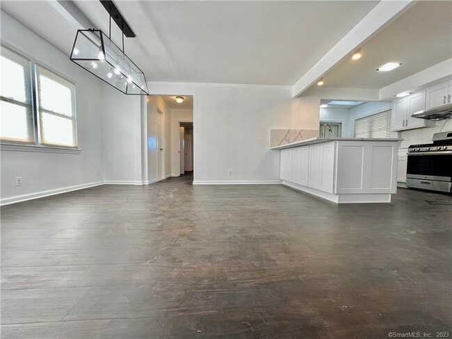 Building Photo - 826 Oldfield Road