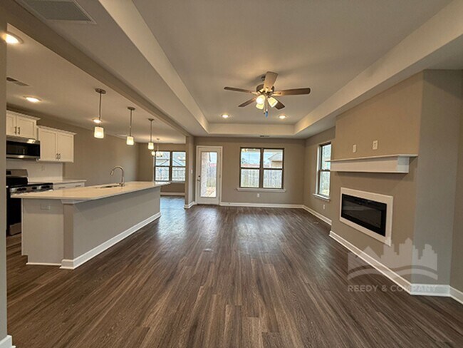 Foto del edificio - 581 Tucker View Dr