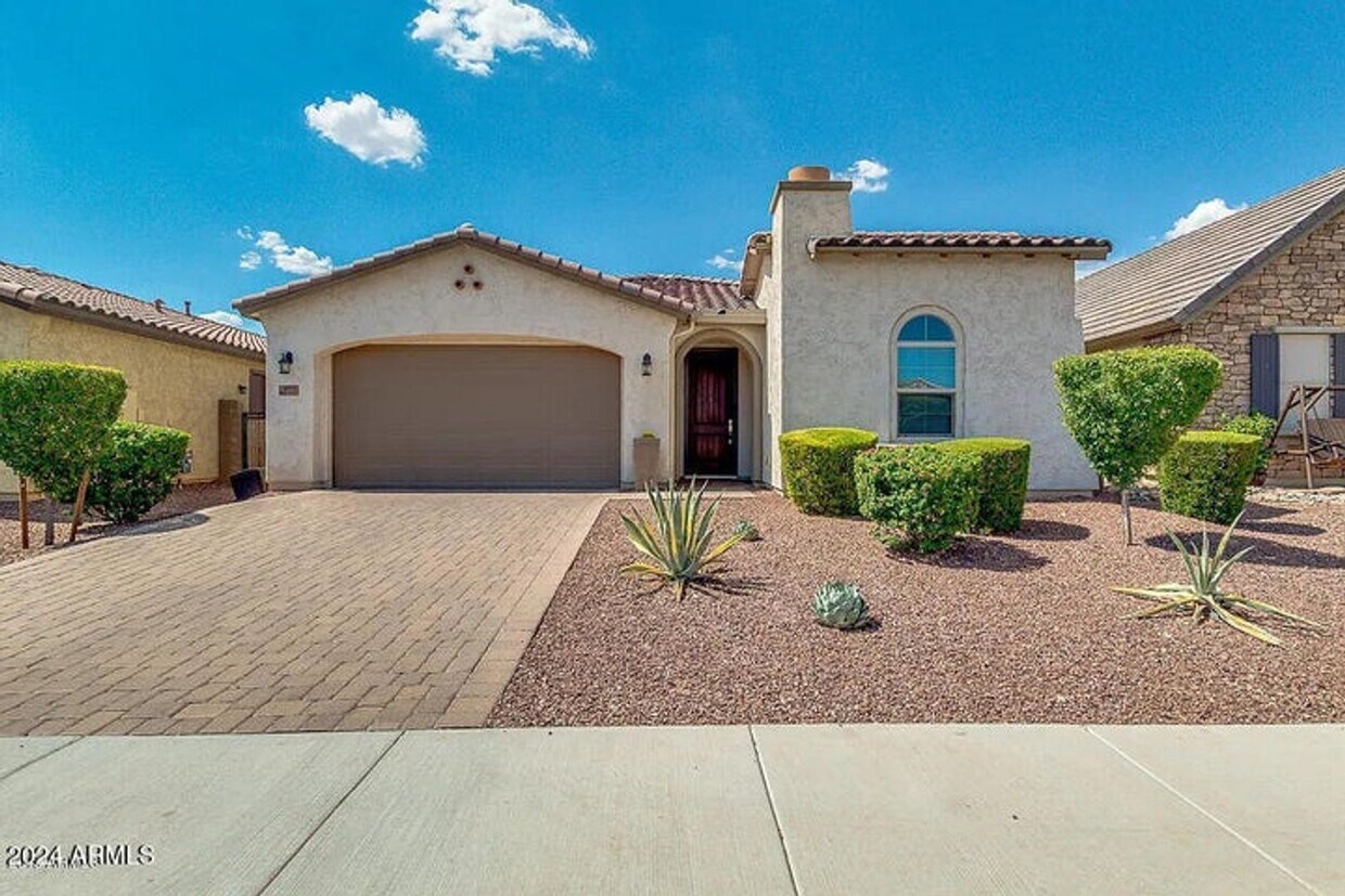 Primary Photo - Charming 4 bedroom, 3 bath home in North P...