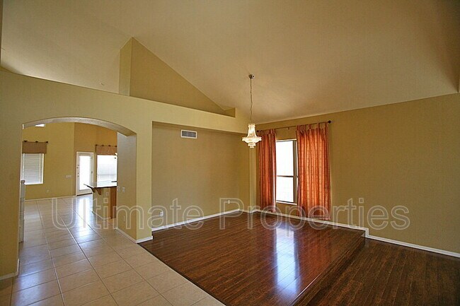 Foto del edificio - 6336 W Misty Willow Ln