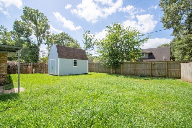 Building Photo - 120 La Laja Dr
