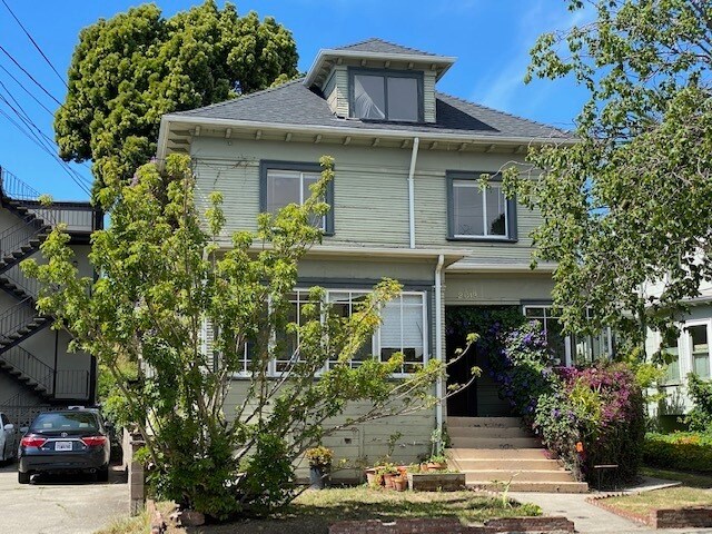 Primary Photo - 2019 Delaware St