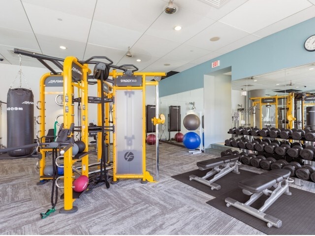 Foto del edificio - 800 W 5th St