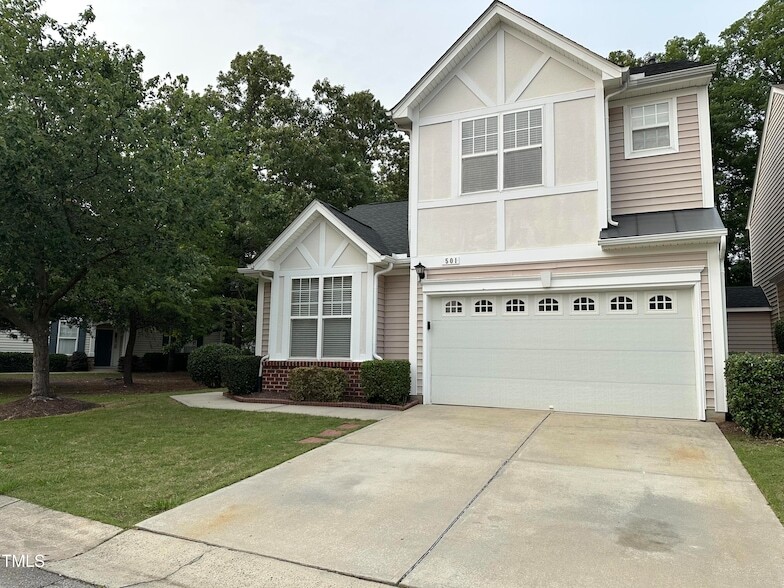 Primary Photo - 501 Founders Walk Dr