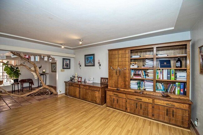Foto del edificio - 632 S 8th Ave