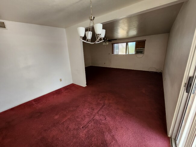 Building Photo - 457 N Madris Dr