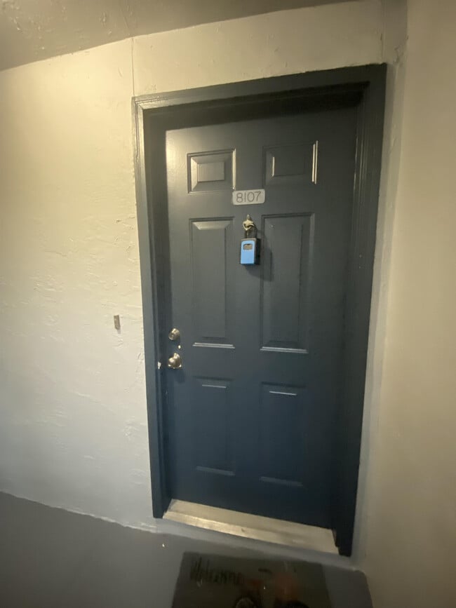 Building Photo - 8107 Olympia Ct