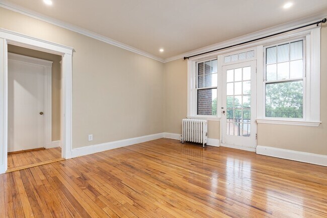 Foto del edificio - 2035 Commonwealth Ave