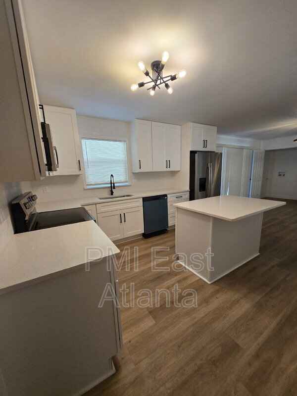 Foto del edificio - 2275 Country Club Ln SW