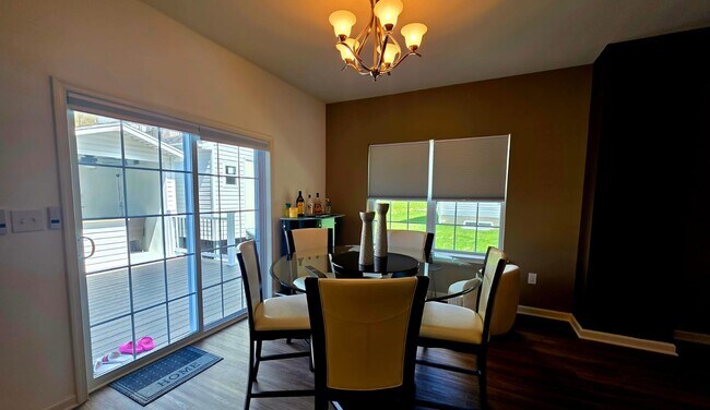 Foto del edificio - 726 Quarry Rd