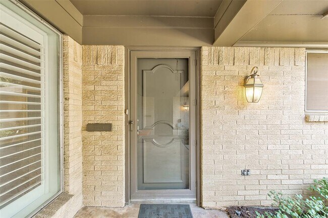 Foto del edificio - 4623 Ranch View Rd