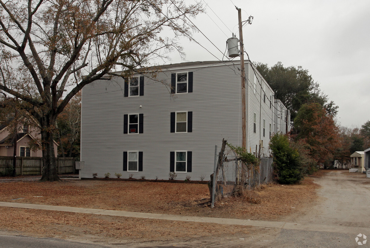 Building Photo - Attaway Apartments